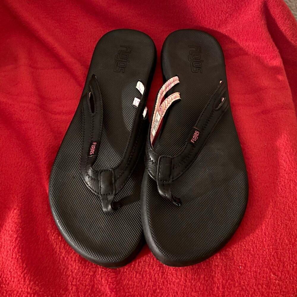 Flojos Men's Black/Pink Thong Flip Flop Sandals Slip On Solid Logo Accents